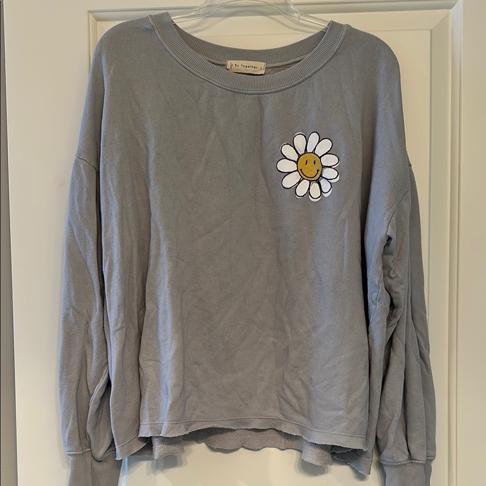 By Together Heather Gray Sweatshirt with Daisy